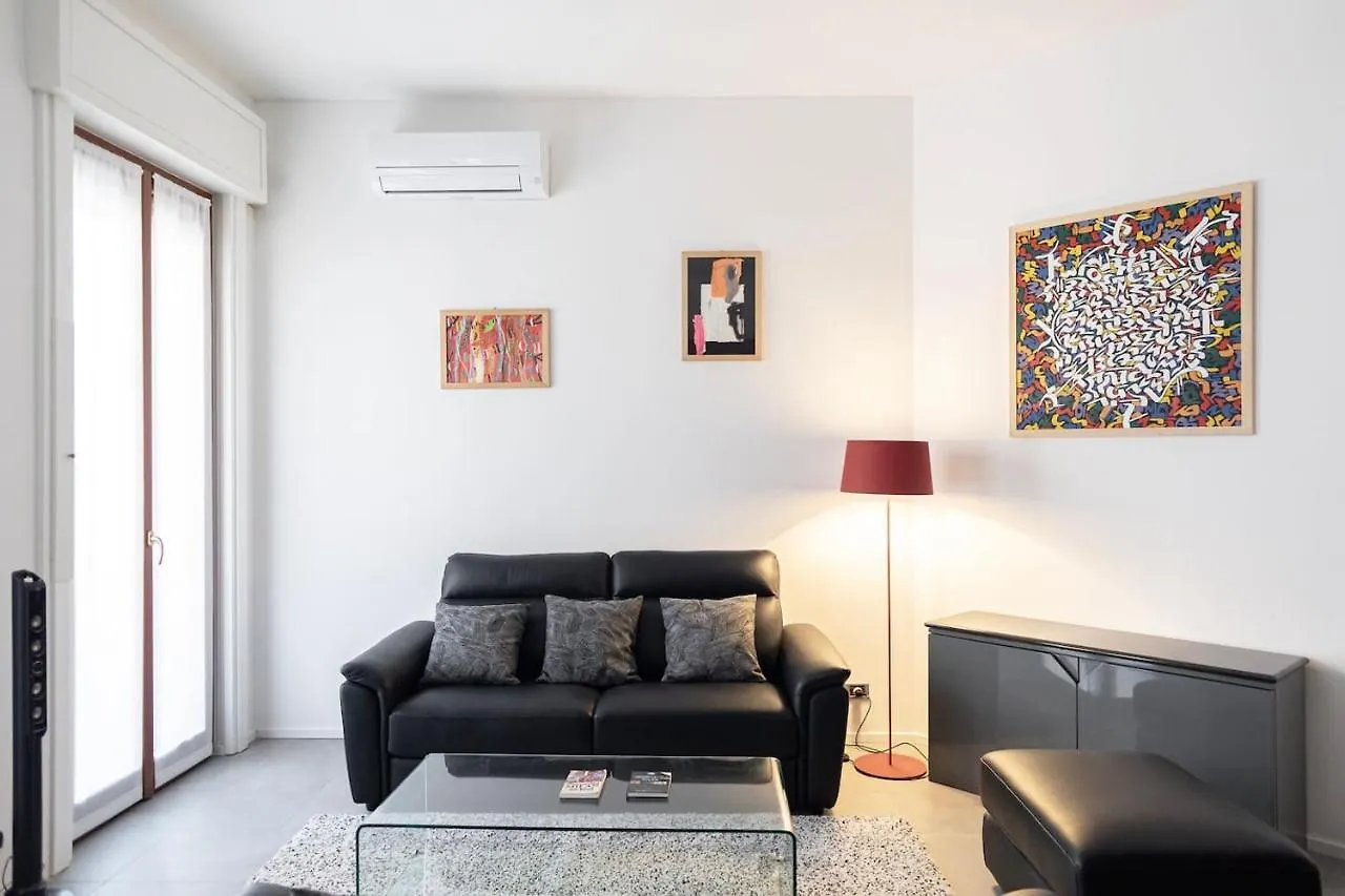 Apartment Close To Duomo Milão 0*,